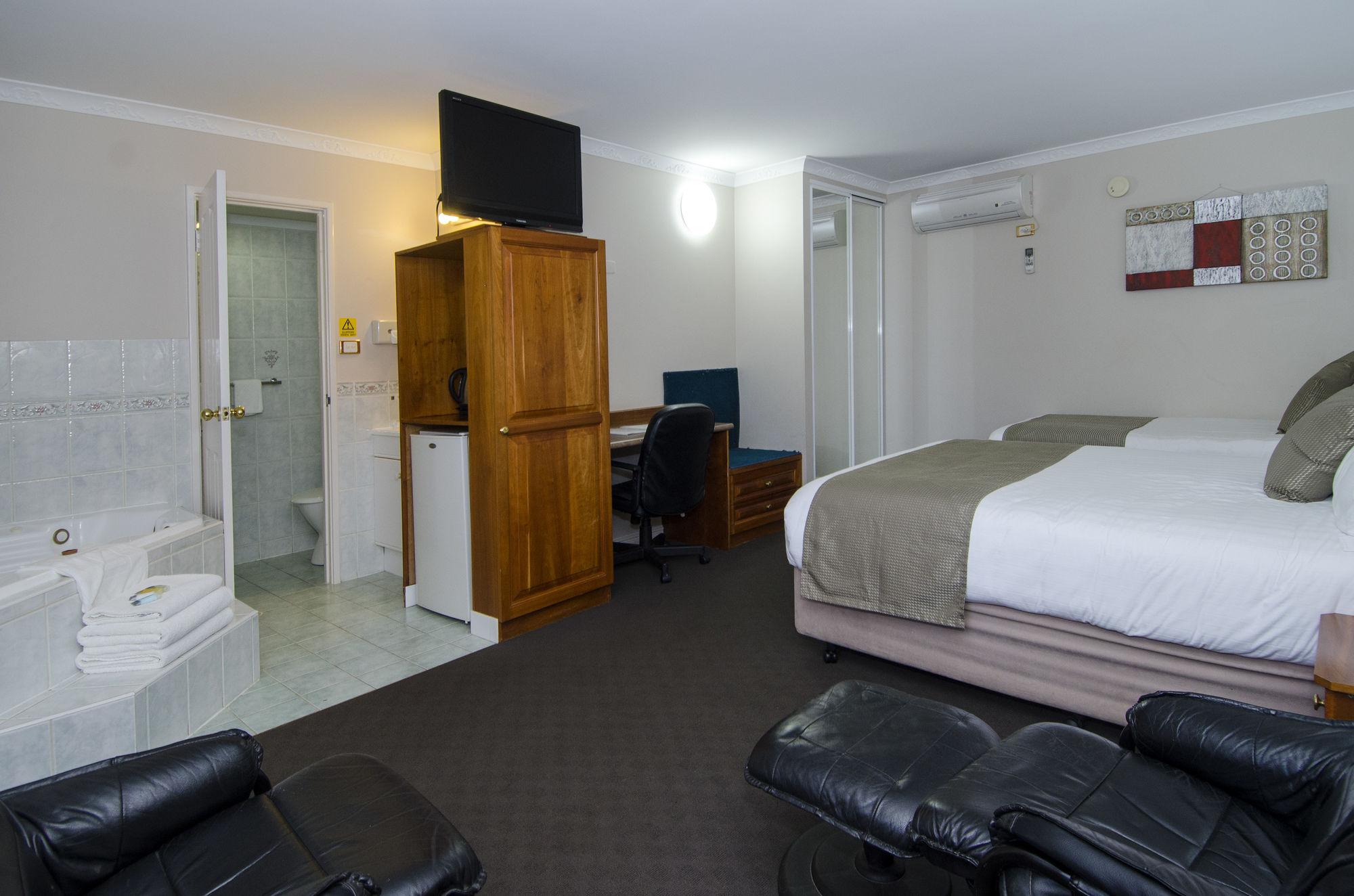 קלגורלי Quality Inn Railway Motel מראה חיצוני תמונה