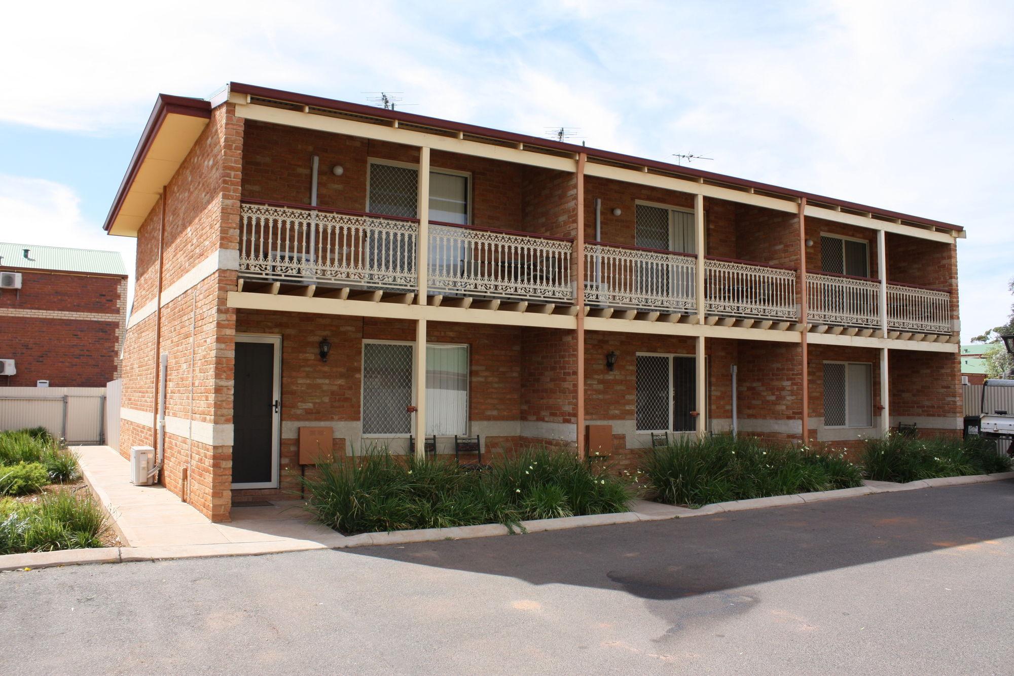 קלגורלי Quality Inn Railway Motel מראה חיצוני תמונה