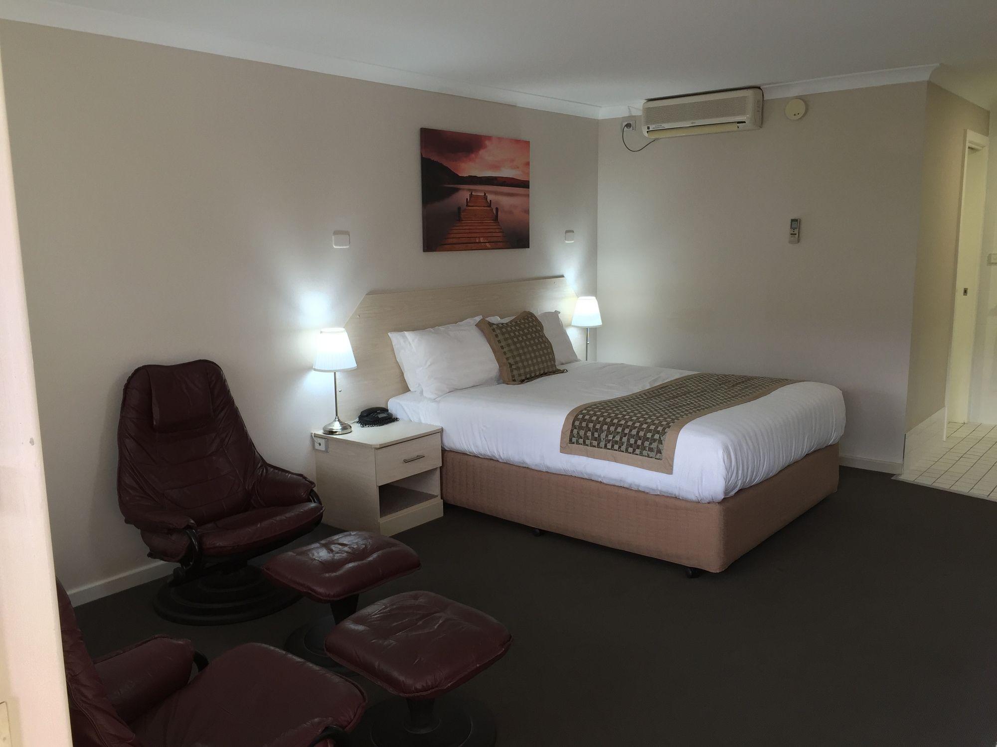 קלגורלי Quality Inn Railway Motel מראה חיצוני תמונה