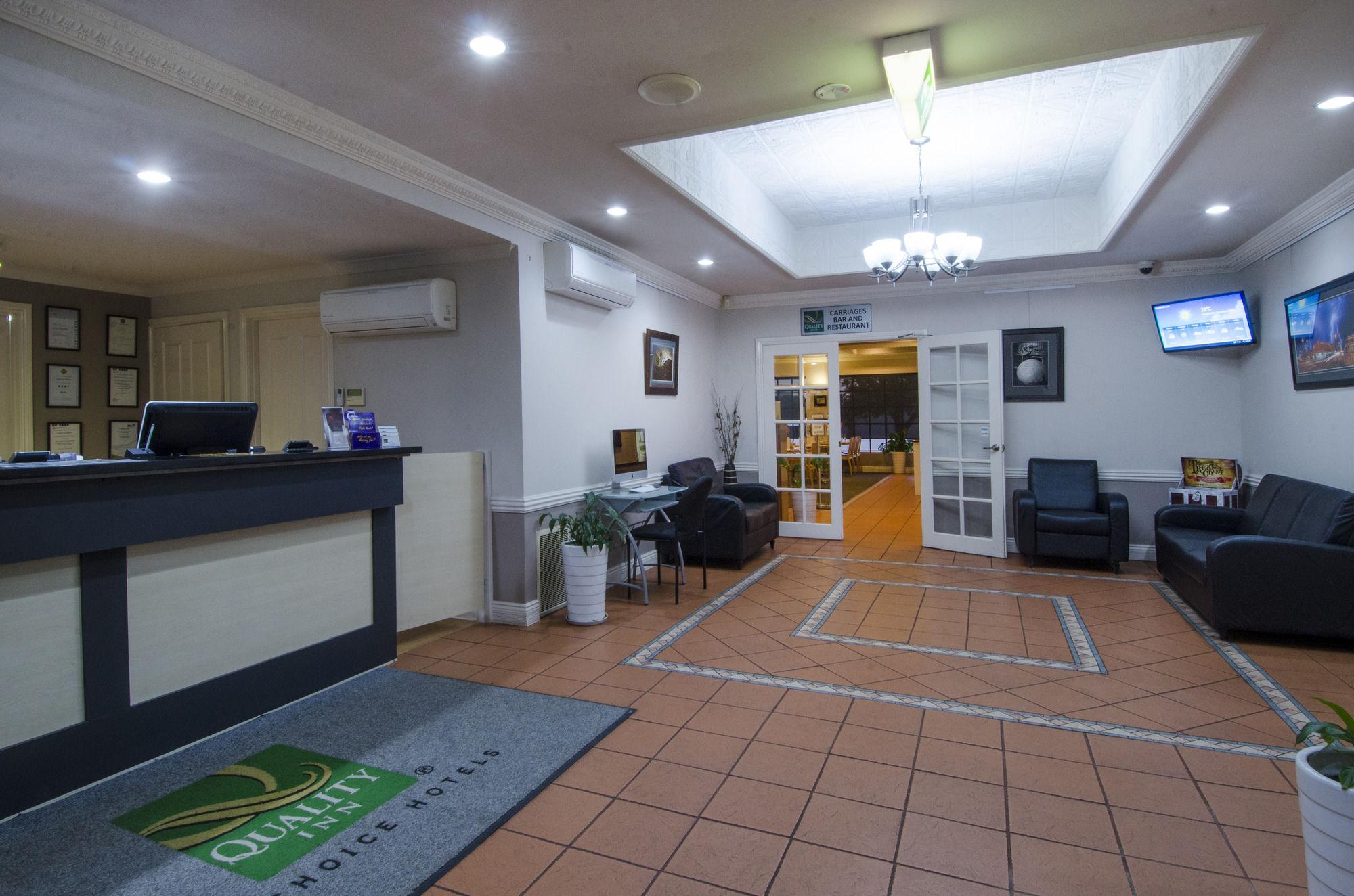 קלגורלי Quality Inn Railway Motel מראה חיצוני תמונה