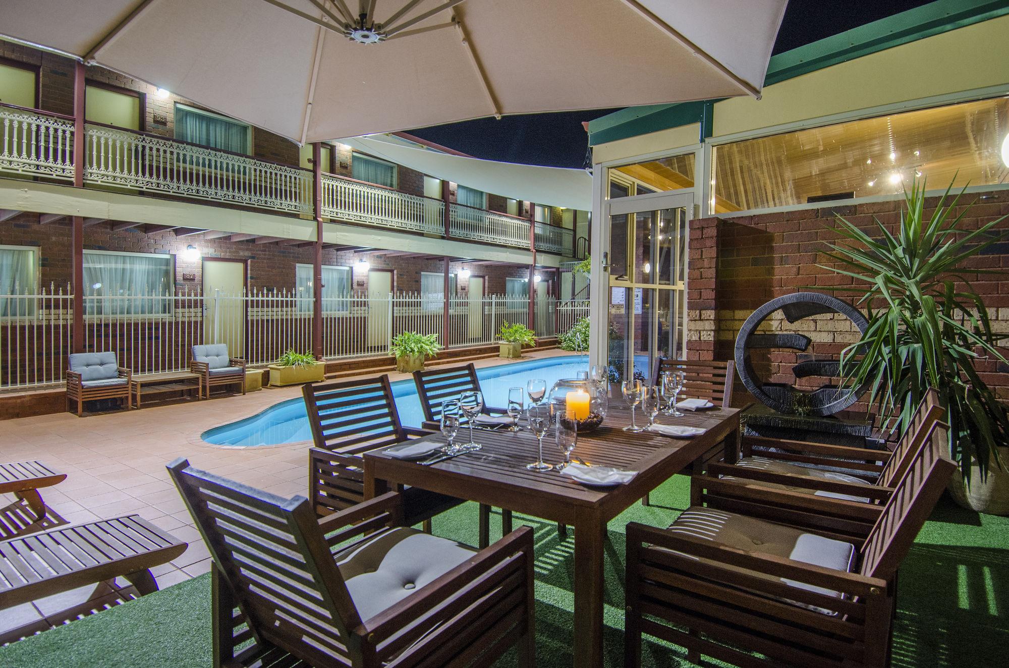 קלגורלי Quality Inn Railway Motel מראה חיצוני תמונה