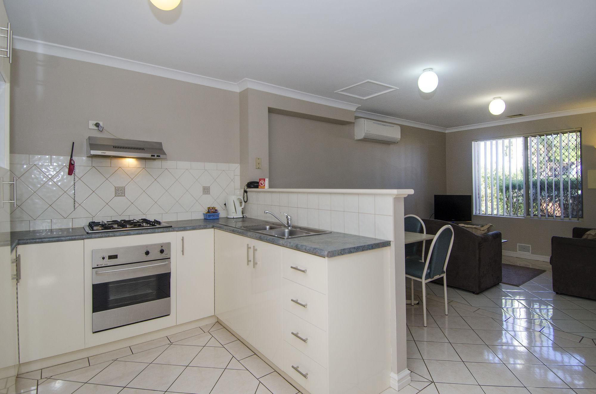 קלגורלי Quality Inn Railway Motel מראה חיצוני תמונה