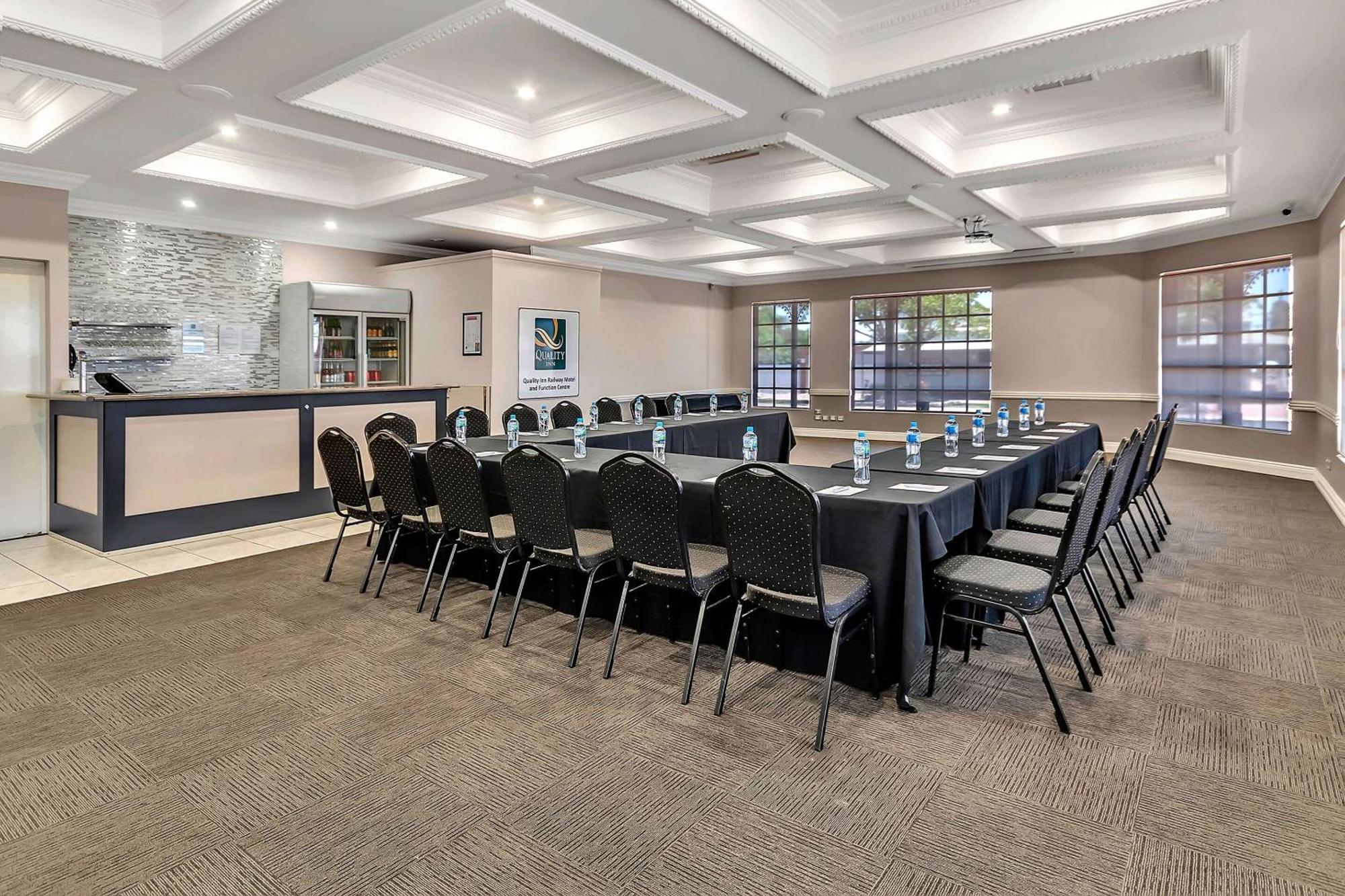 קלגורלי Quality Inn Railway Motel מראה חיצוני תמונה