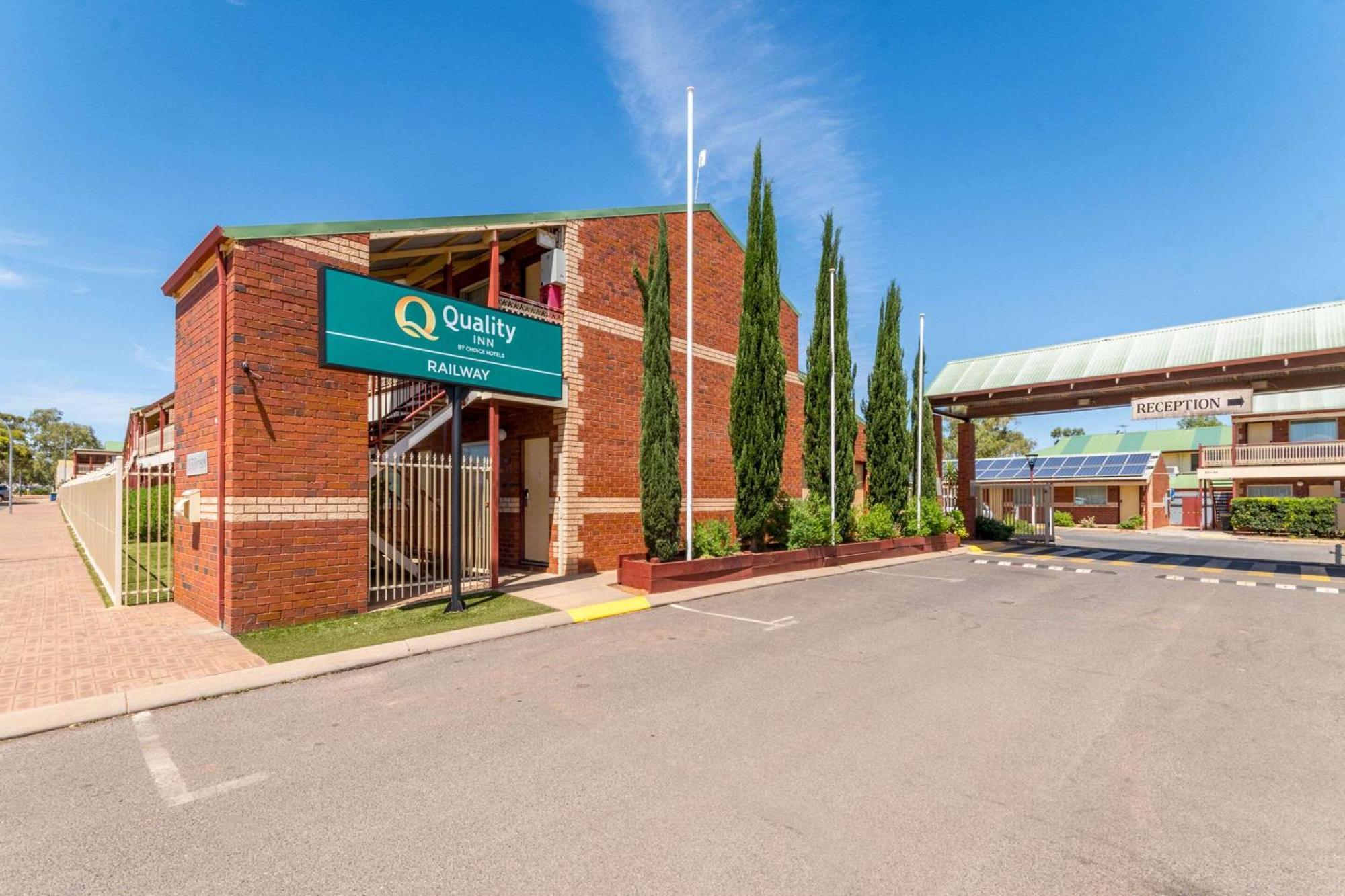 קלגורלי Quality Inn Railway Motel מראה חיצוני תמונה
